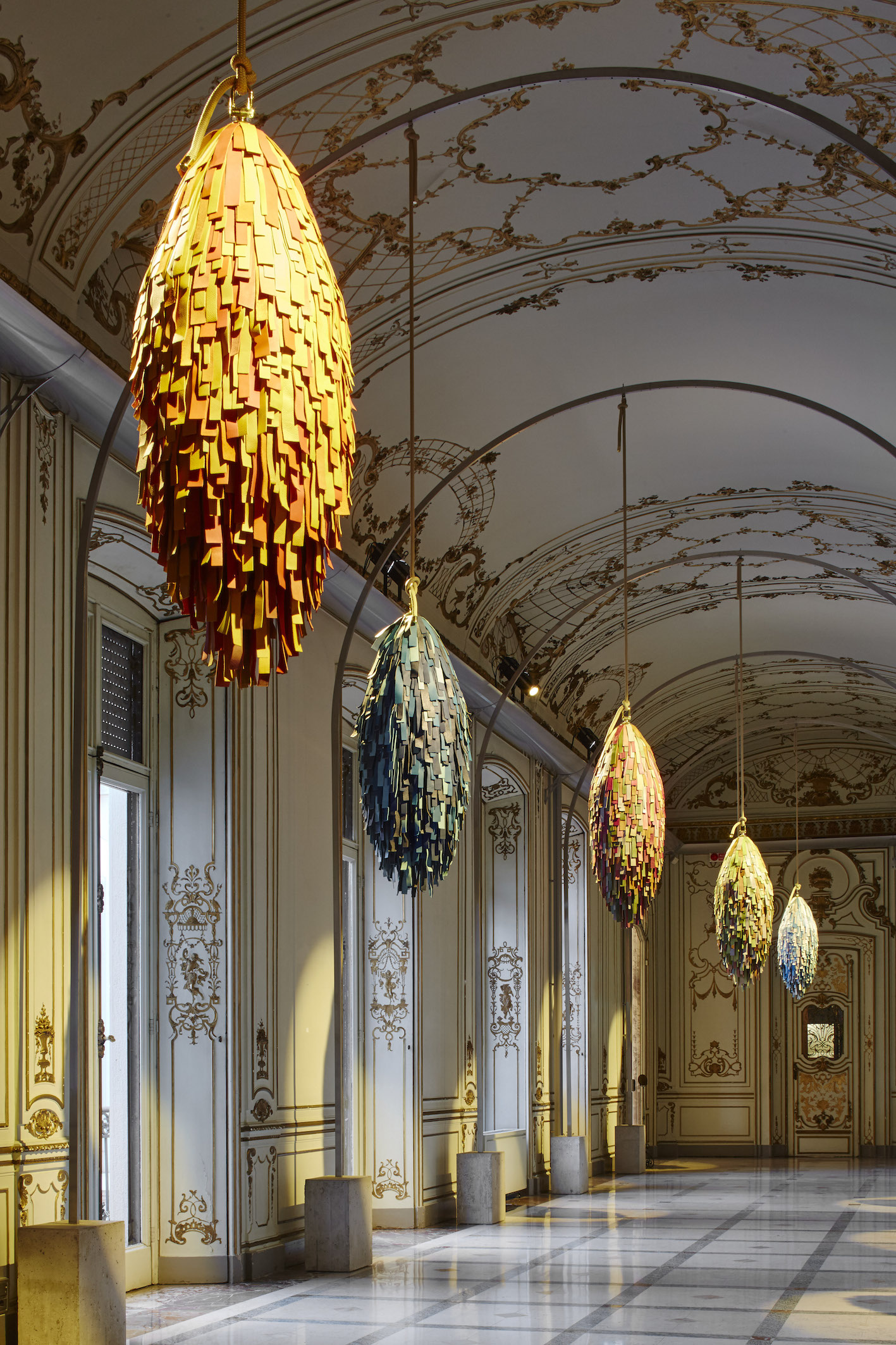 Endless Sky Made of Bright Lanterns at Objets Nomades by Louis Vuitton -  Cultural Italy